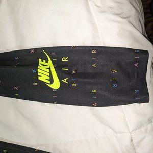 Nike leggings size medium never worn brand new but without tags